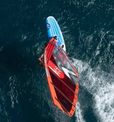 גלשן רוח Starboard Carve 2025