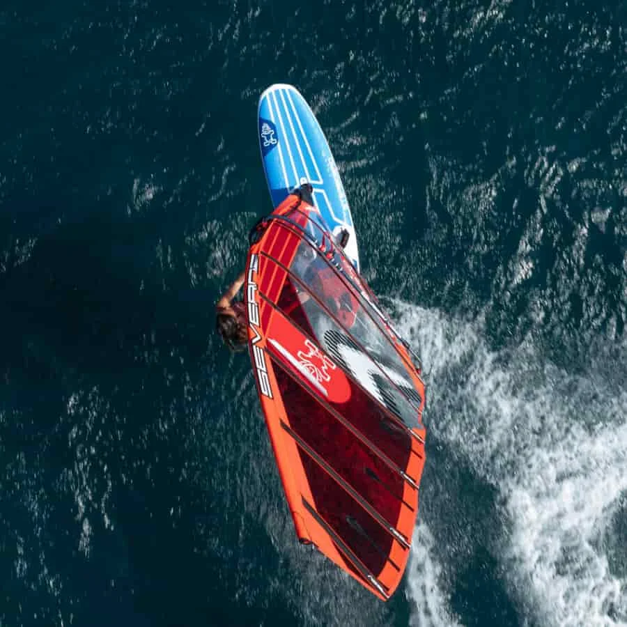 גלשן רוח Starboard Carve 2025