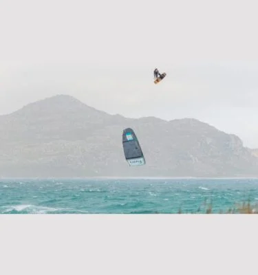מצנח קייטסרפינג Airush Lift Team V3